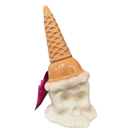 🍦☠️NEW Summer Lies Here Vanilla Ice Cream Skull Summerween Figurine🍦☠️ - Picture 1 of 6